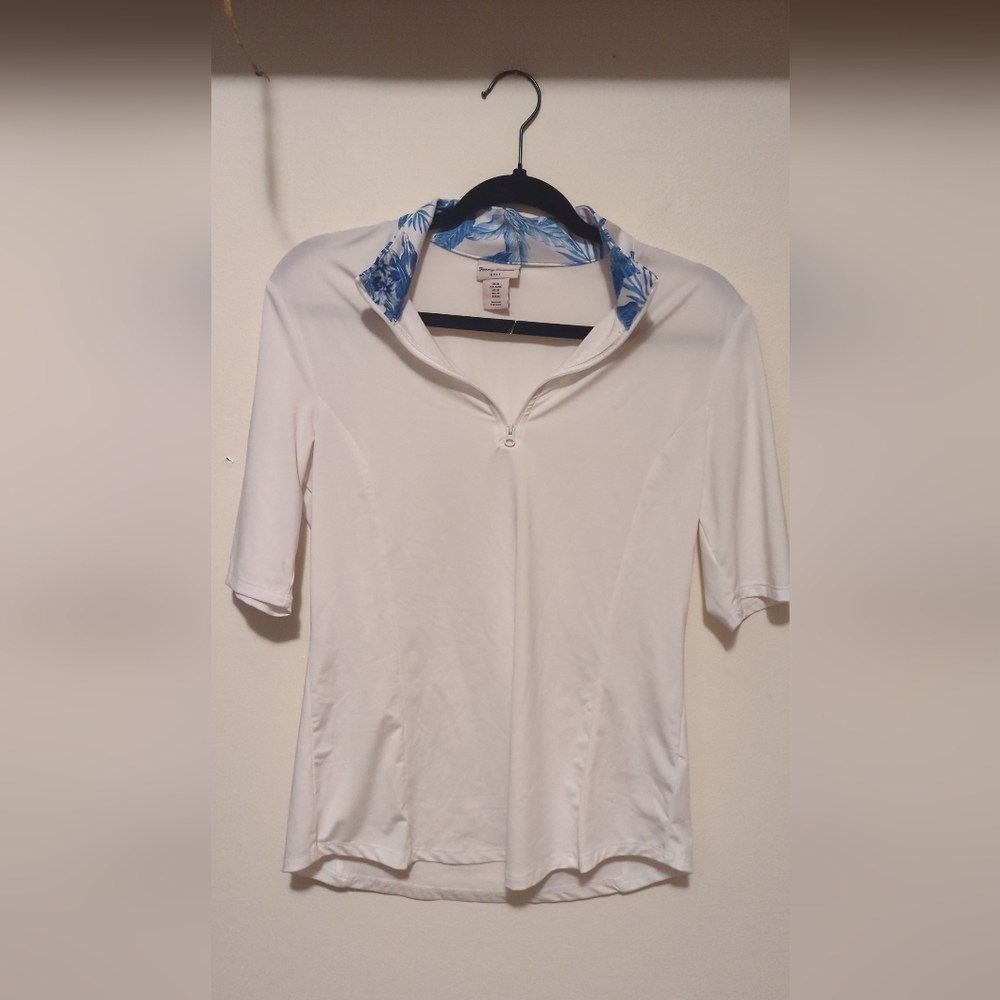 Tommy Bahama White Top with Blue Collar Detail Size medium